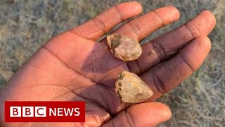 Hundreds of South Africans dig for diamonds  BBC News [upl. by Greenquist]