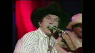 The fireman  George Strait  live [upl. by Katine]