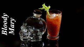 Como hacer el popular coctel BLOODY MARY [upl. by Jeralee]