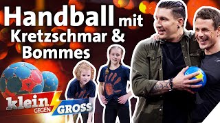 HandballFreundinnen gegen Kretzschmar amp Bommes Wer ist flinker am Ball  Klein gegen Groß [upl. by Yentruok]