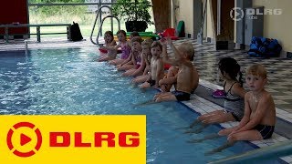 Die DLRG Schwimmausbildung  Anfängerschwimmkurs [upl. by Iadrahc464]