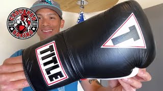 Title Boxing Leather ELASTIC Lace Training Gloves REVIEW THE NEW WAY TO LACE UP YOUR GLOVES [upl. by Ennovaj]