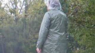 Lackmantel im Regen 1b  rainjacket lack in the rain 1b [upl. by Sekyere]