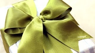 Como hacer moño para regalo  How to tie a gift bow [upl. by Trinee]