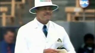 Saqlan Mushtaq Magical DOOSRA bowling  Unplayable spin bowling  Against New Zealand 2001 [upl. by Murton246]