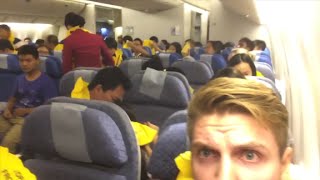 Man films inside cabin during emergency landing [upl. by Ennaehr]