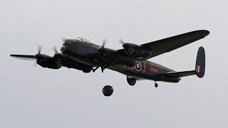 FOUR GIANT 16 SCALE RC AVRO LANCASTERS HERITAGE FLIGHT DISPLAY LMA MODEL AIRCRAFT EAST KIRKBY 2015 [upl. by Afrika]