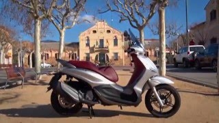 Motosx1000  Test Piaggio Beverly 350 Sport Touring [upl. by Hanaj]