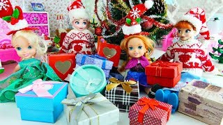 Elsa and Anna toddlers open their Christmas presents [upl. by Heiskell]